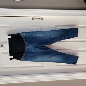 Over Belly Straight Croppee Maternity Jeans.
